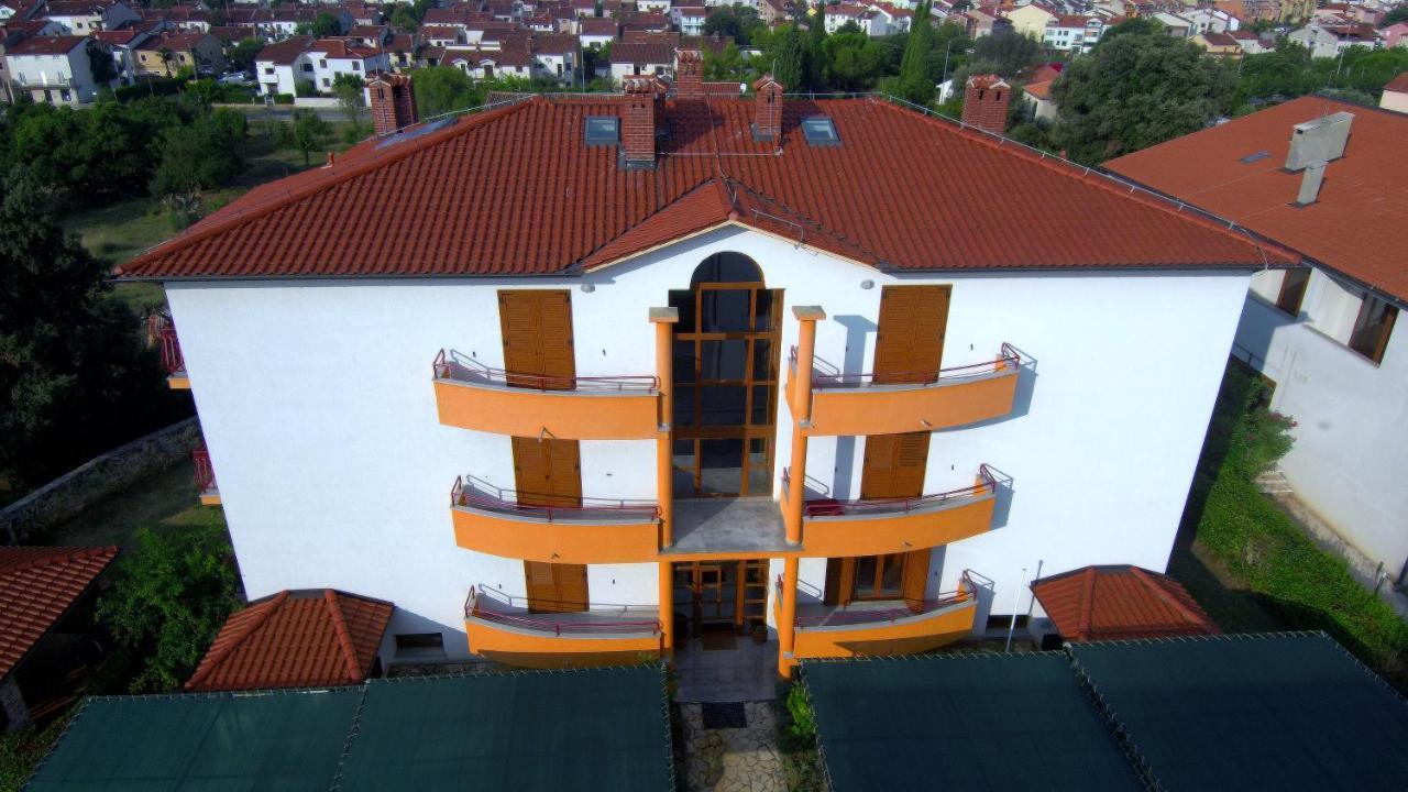 Apartments Ana Wellness L Ровинь Экстерьер фото